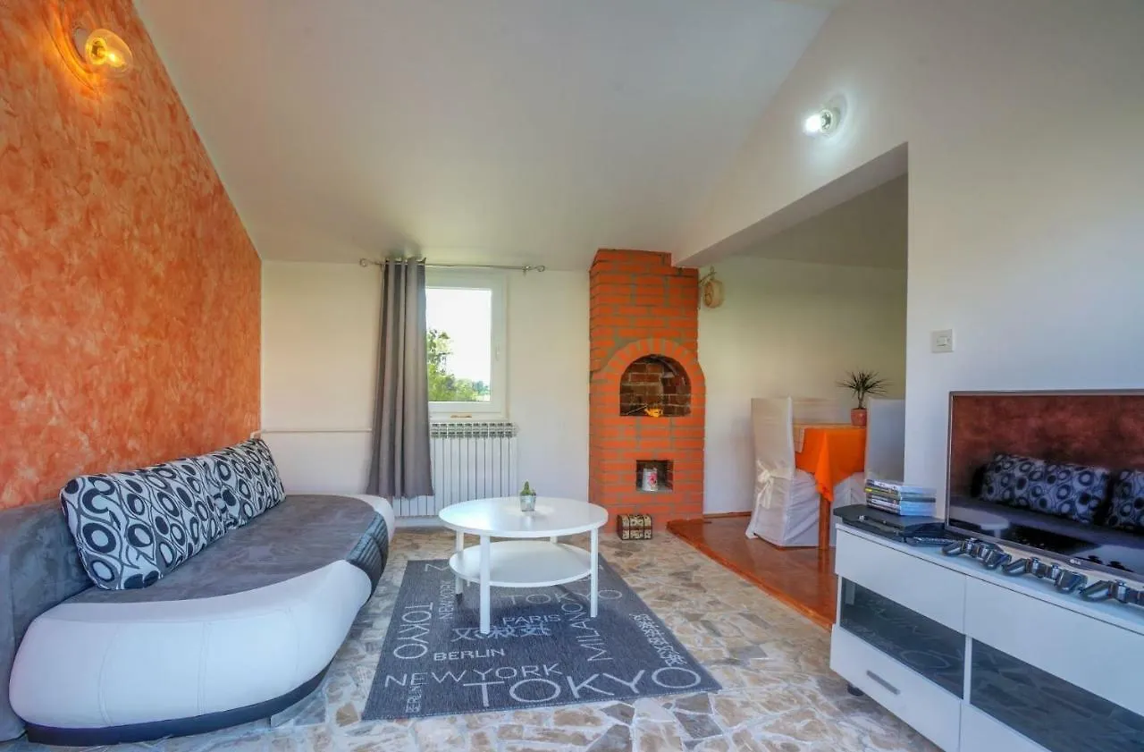 Green House Villa Pula 0*,  Croatia